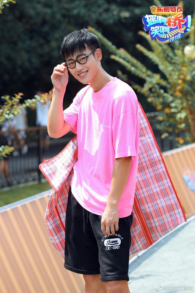 开云体育-齐鲁猛虎队爆冷燕赵猛虎队，羽毛球超级杯上演耐力碾压对手！全面提速抢占先机的简单介绍