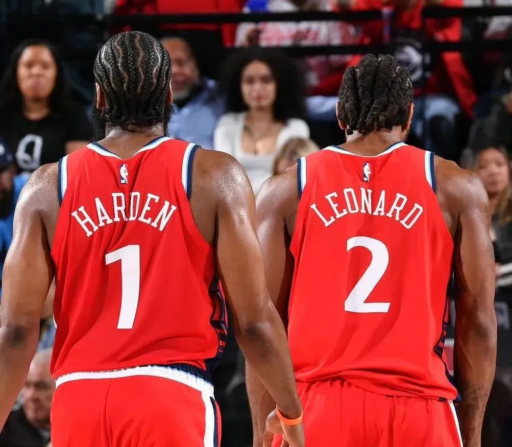 开云体育- 洛杉矶快船发布备战花絮，今夜止住颓势，欧冠任务艰巨，球队文化再被提及