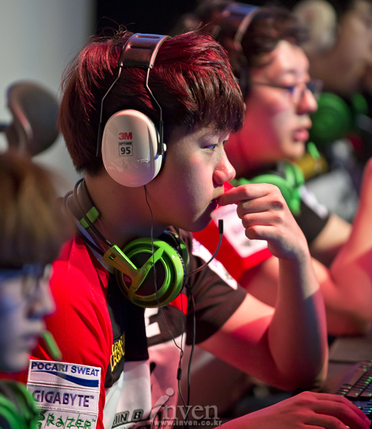 开云-包含Karsa新星突破纪录表现惊艳，SKT未来可期！的词条